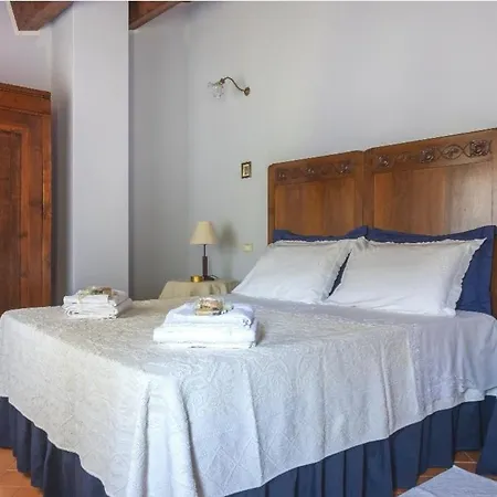 Borgo Medioevale Siete Fuentes *
