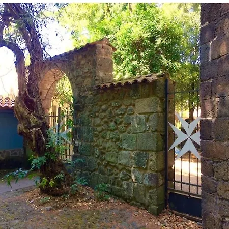 Borgo Medioevale Siete Fuentes * Santu Lussurgiu